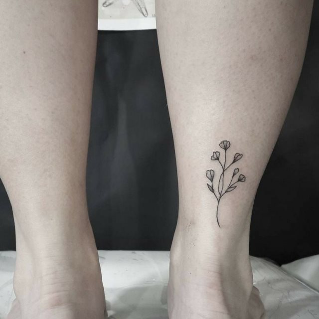 tattoo femenino para la pierna 52