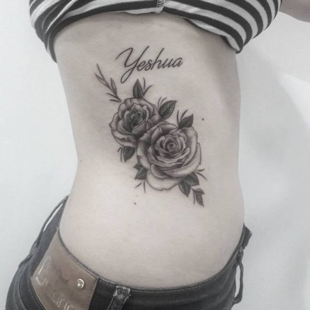 tattoo femenino para las costillas 04