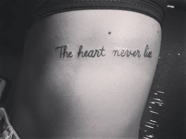 tattoo femenino para las costillas 34
