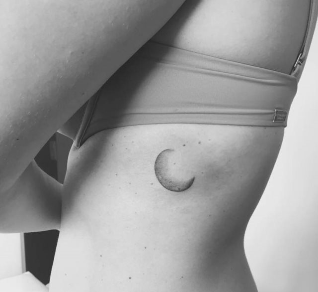 tattoo femenino para las costillas 35