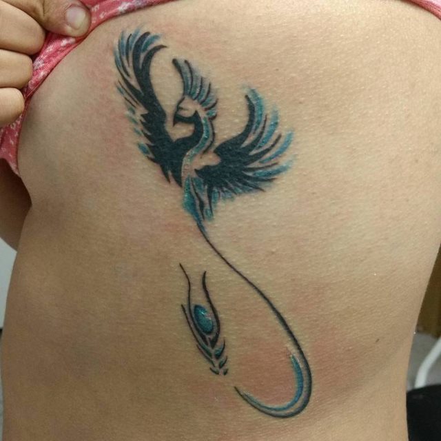 tattoo femenino para las costillas 37