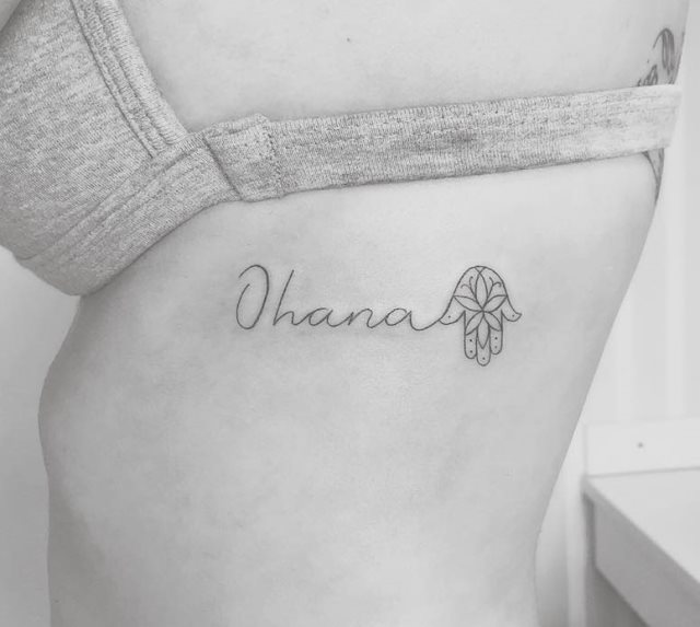 tattoo femenino para las costillas 38