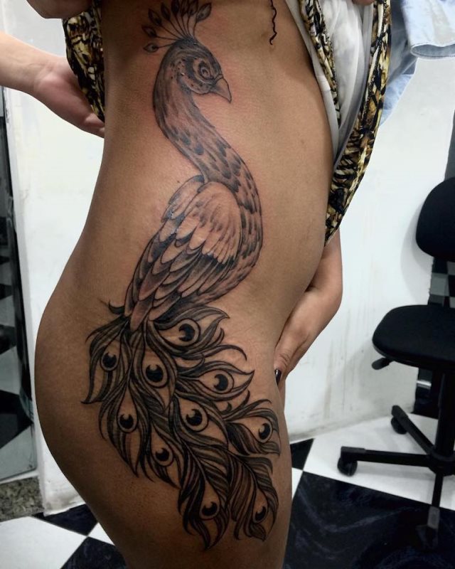 tattoo femenino para las costillas 43