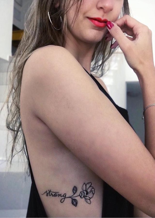 tattoo femenino para las costillas 55