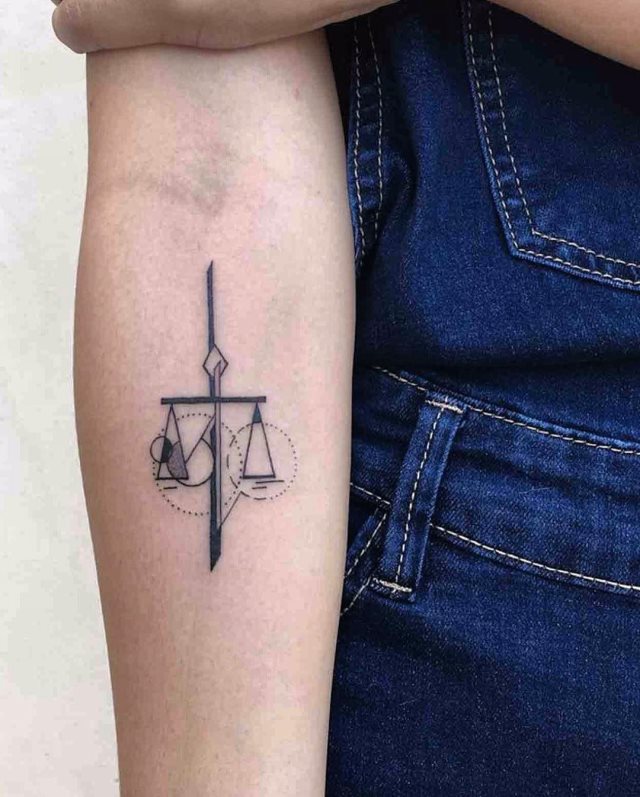 tattoo femenino para libras 09