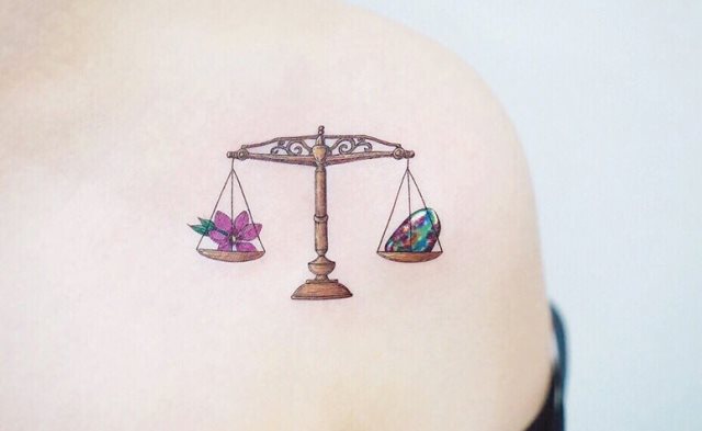 tattoo femenino para libras 10