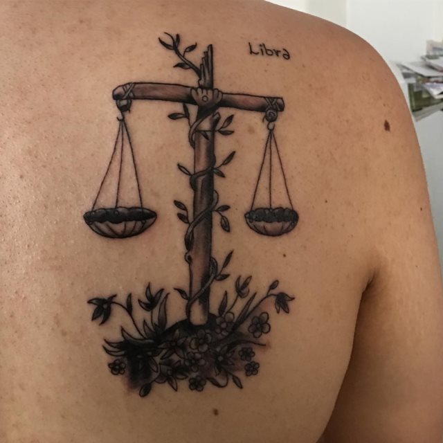 tattoo femenino para libras 16