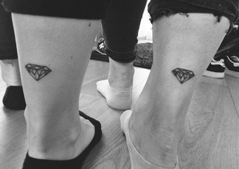 tattoo femenino para mejores amigas 17