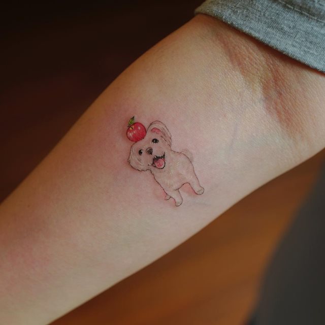 tattoo femenino pequeno en el brazo 05