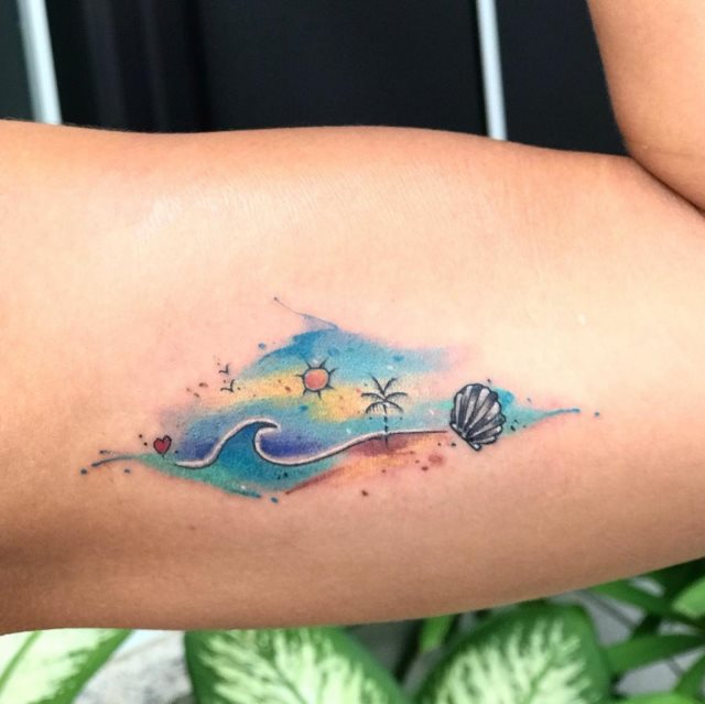 tattoo femenino pequeno en el brazo 109