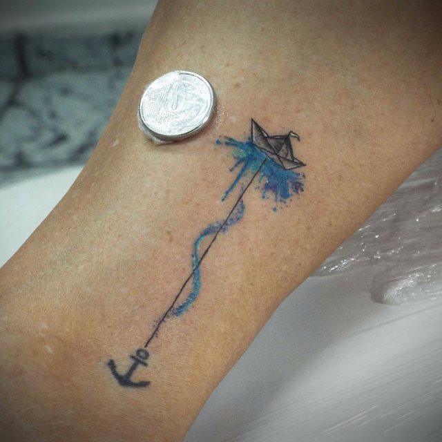 tattoo femenino pequeno en el brazo 115