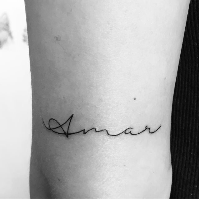 tattoo femenino pequeno en el brazo 14