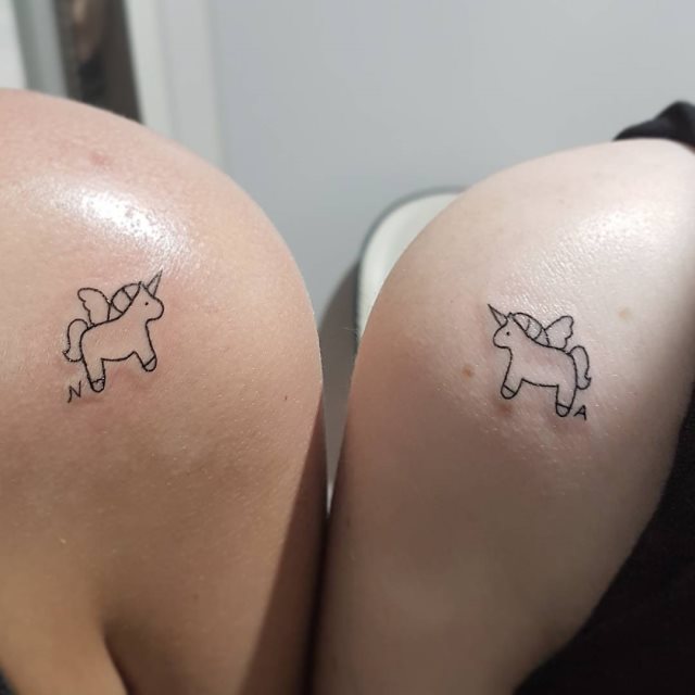 tattoo femenino pequeno en el brazo 42