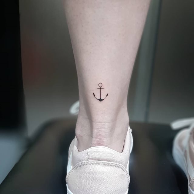 tattoo femenino pequeno en el brazo 66