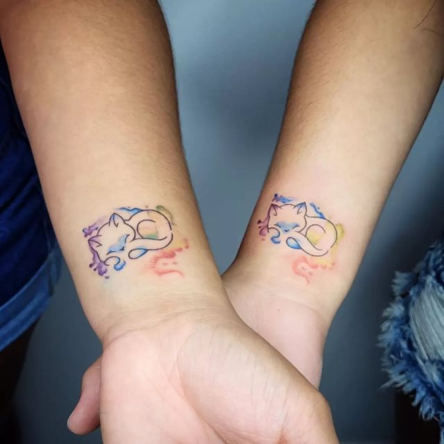 tattoo femenino pequeno en el brazo 82