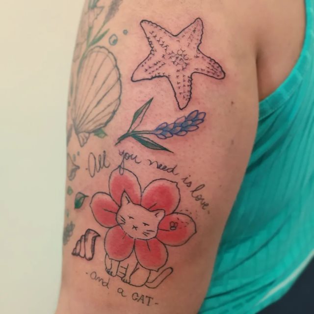 tattoo femenino pequeno en el brazo 85