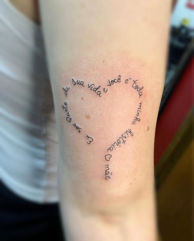 tattoo femenino pequeno en el brazo 86