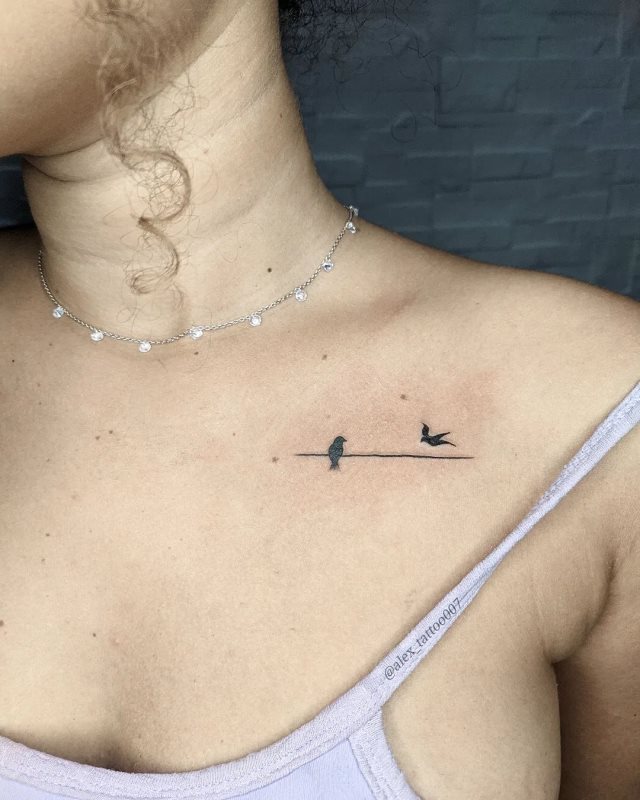 tattoo femenino pequeno en el brazo 89