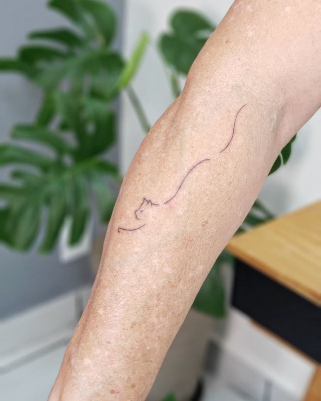 tattoo femenino pequeno para el brazo 05