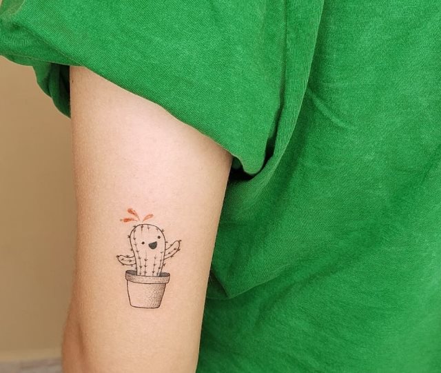 tattoo femenino pequeno para el brazo 26