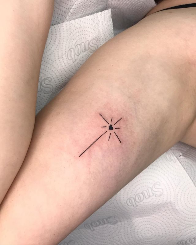 tattoo femenino pequeno para el brazo 45