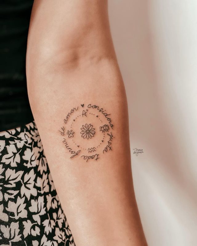 tattoo femenino pequeno para el brazo 50