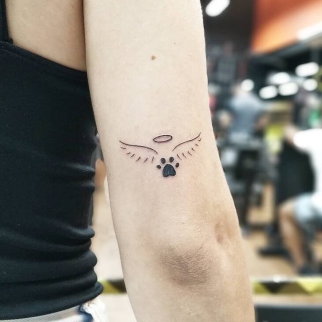 tattoo femenino perro 11