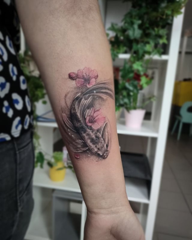 tattoo femenino pez 05