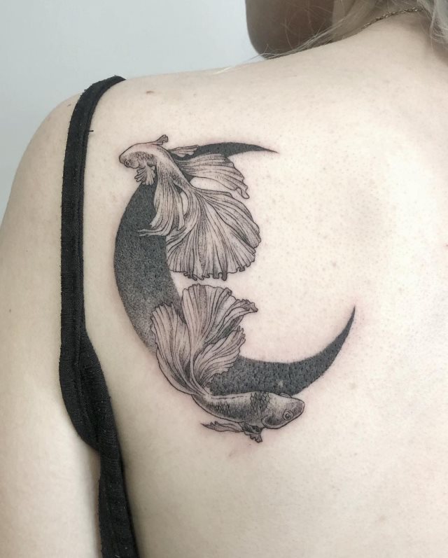 tattoo femenino pez 09