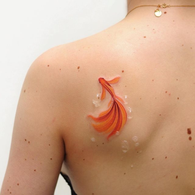 tattoo femenino pez 21