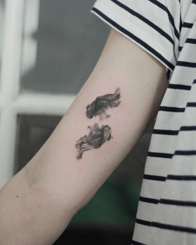 tattoo femenino pez 23