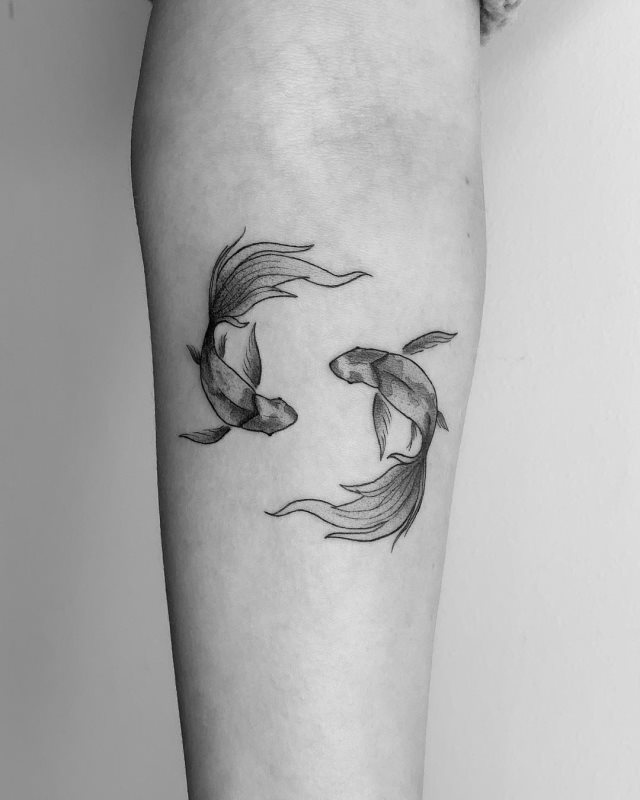 tattoo femenino pez 25