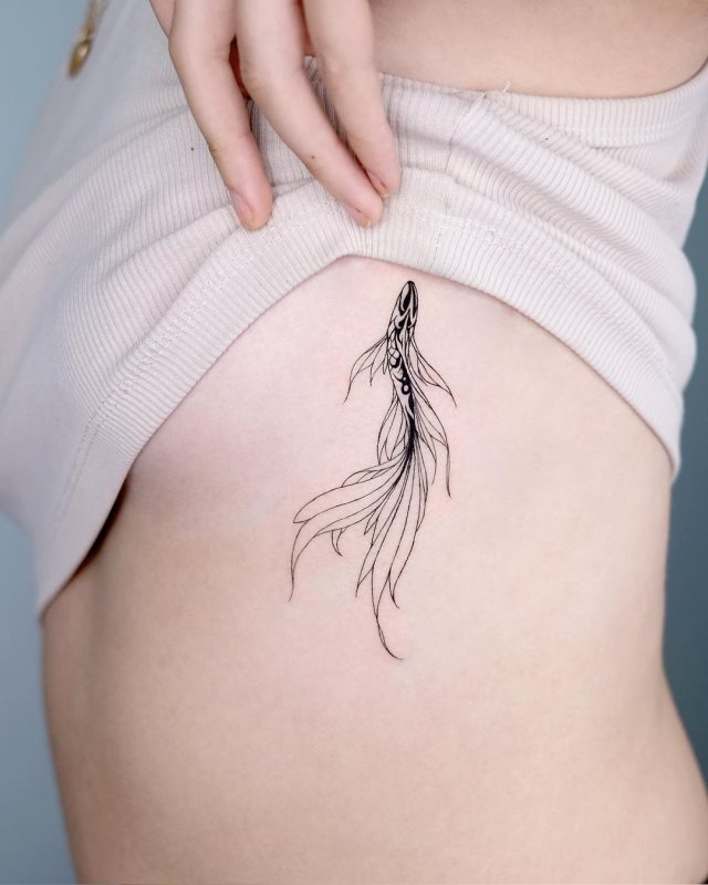 tattoo femenino pez 37