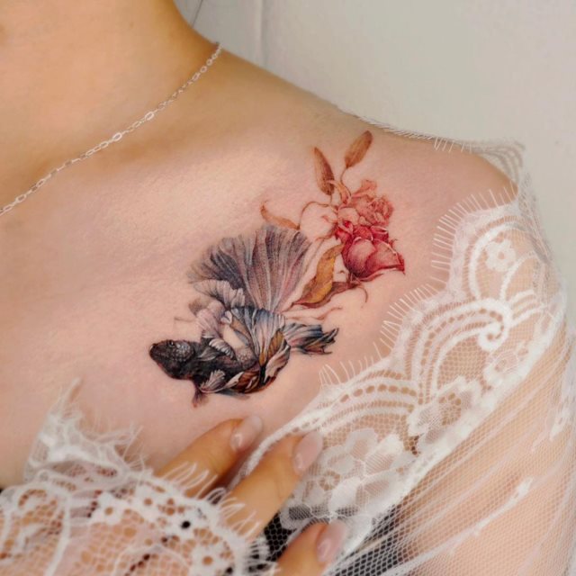 tattoo femenino pez 43