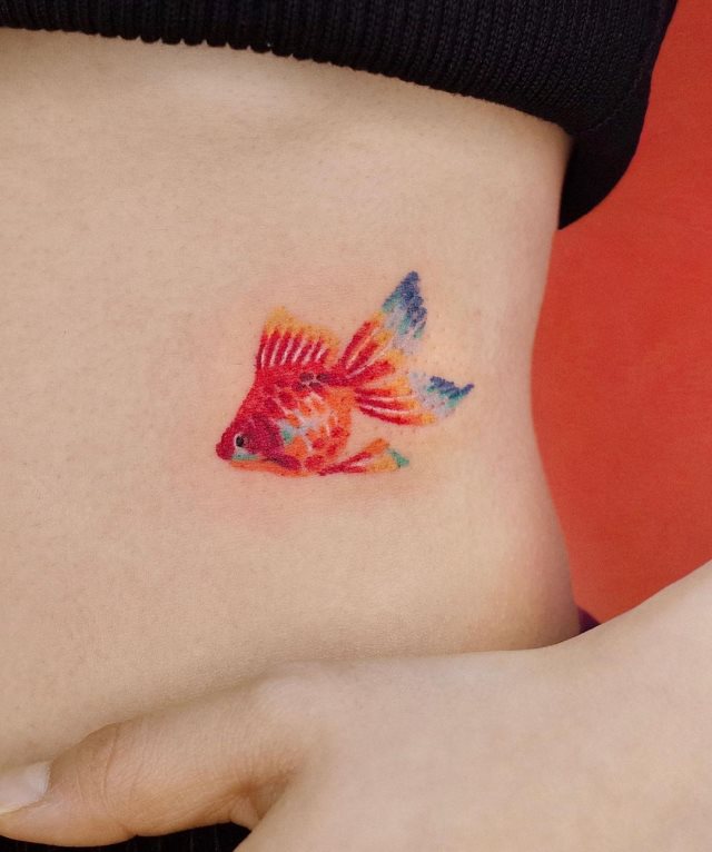 tattoo femenino pez 57