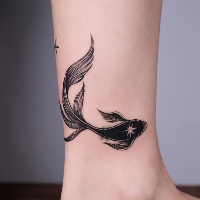 tattoo femenino pez 61