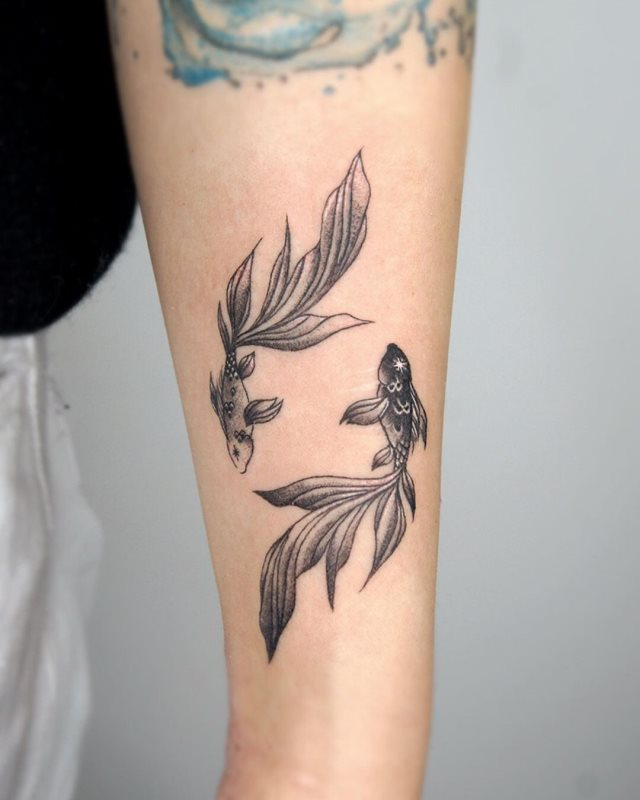 tattoo femenino pez 70