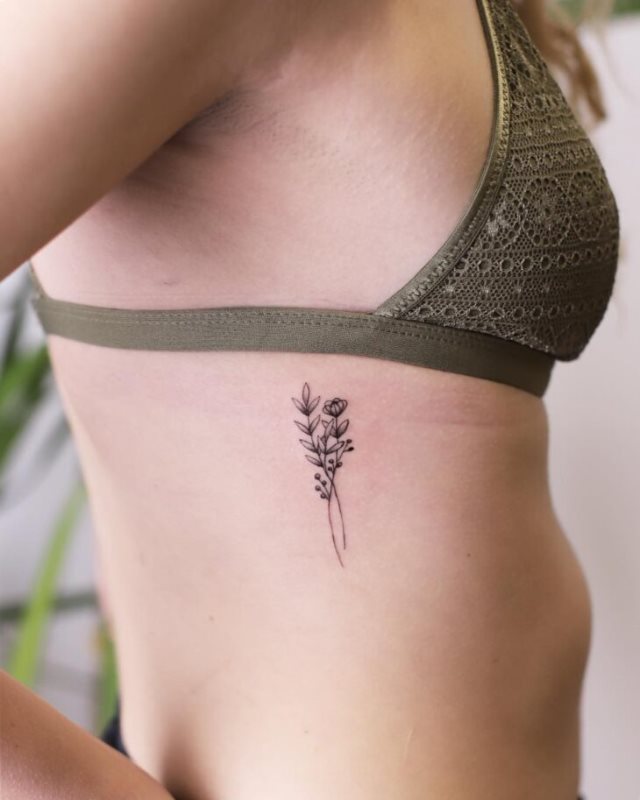 tattoo femenino sexy 01