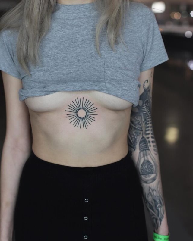tattoo femenino sexy 02