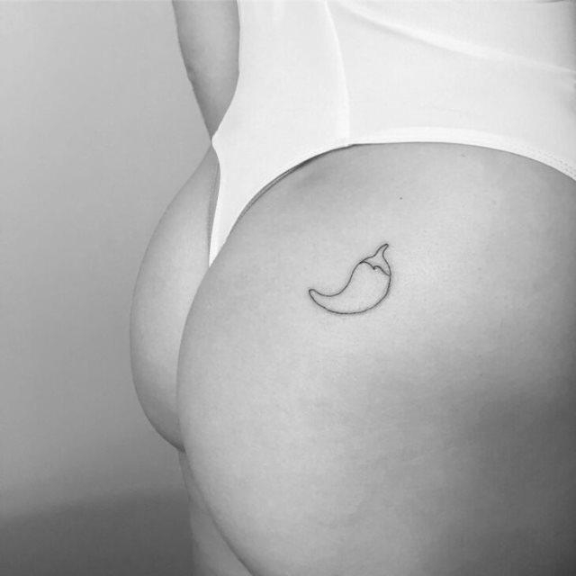 tattoo femenino sexy 12