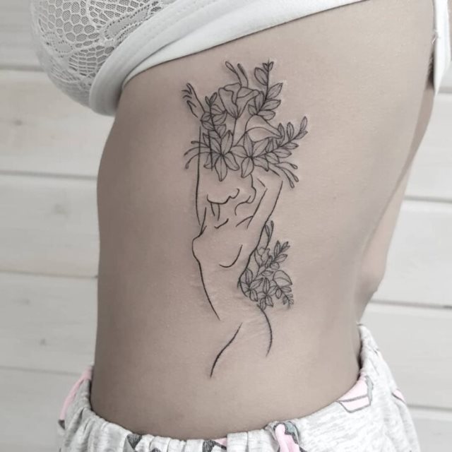 tattoo femenino sexy 16