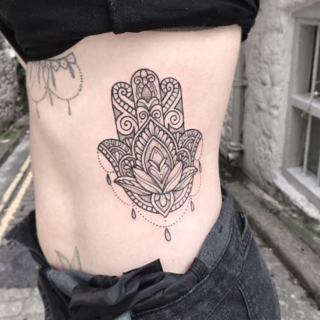 tattoo femenino sexy 18