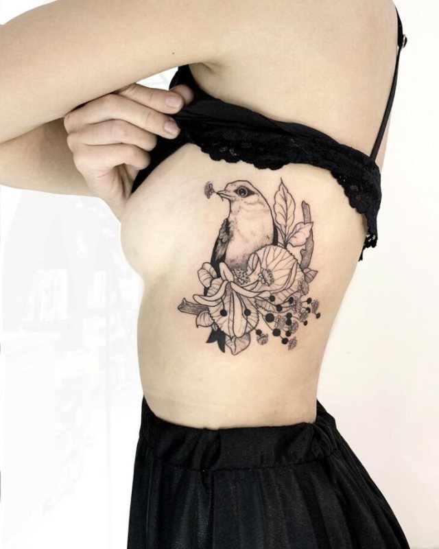 tattoo femenino sexy 39