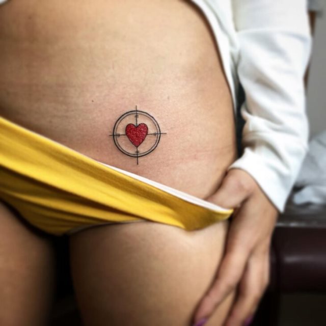 tattoo femenino sexy 44