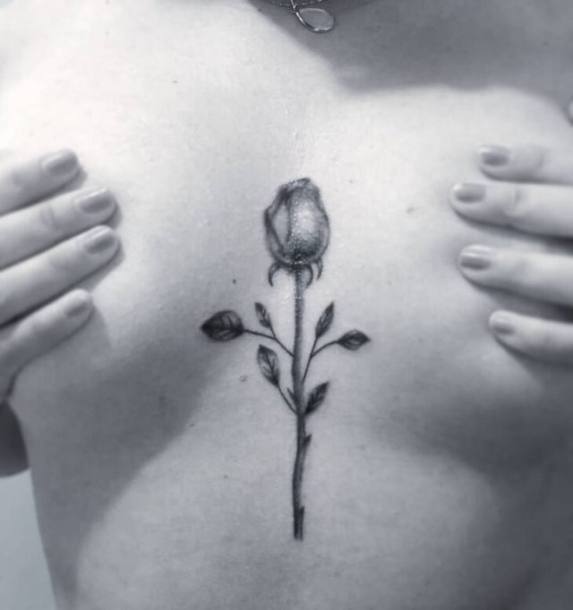 tattoo femenino sexy 49