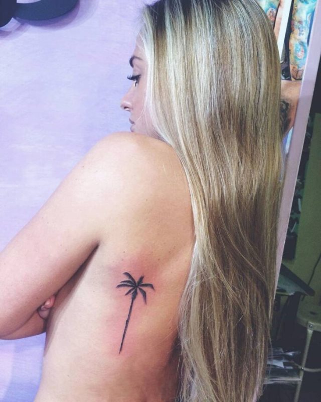 tattoo femenino sexy 53