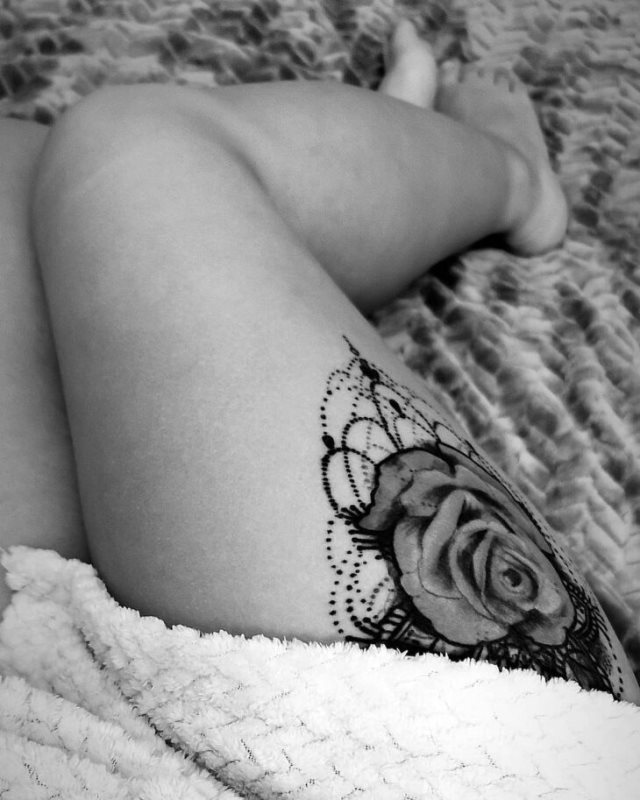 tattoo femenino sexy 65