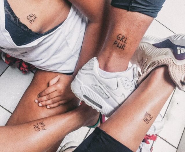 tattoo femenino simbolizan amistad 20