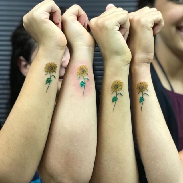 tattoo femenino simbolizan amistad 32