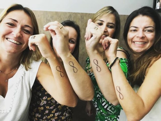 tattoo femenino simbolizan amistad 55
